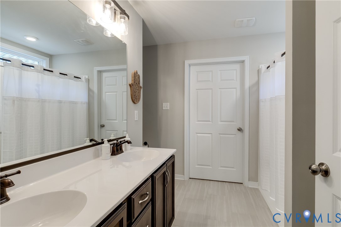 3359 Rock Creek Villa Dr