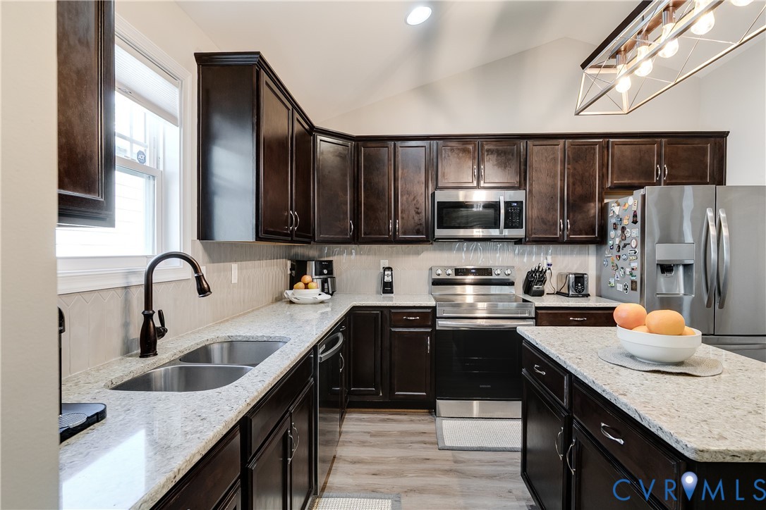 3359 Rock Creek Villa Dr