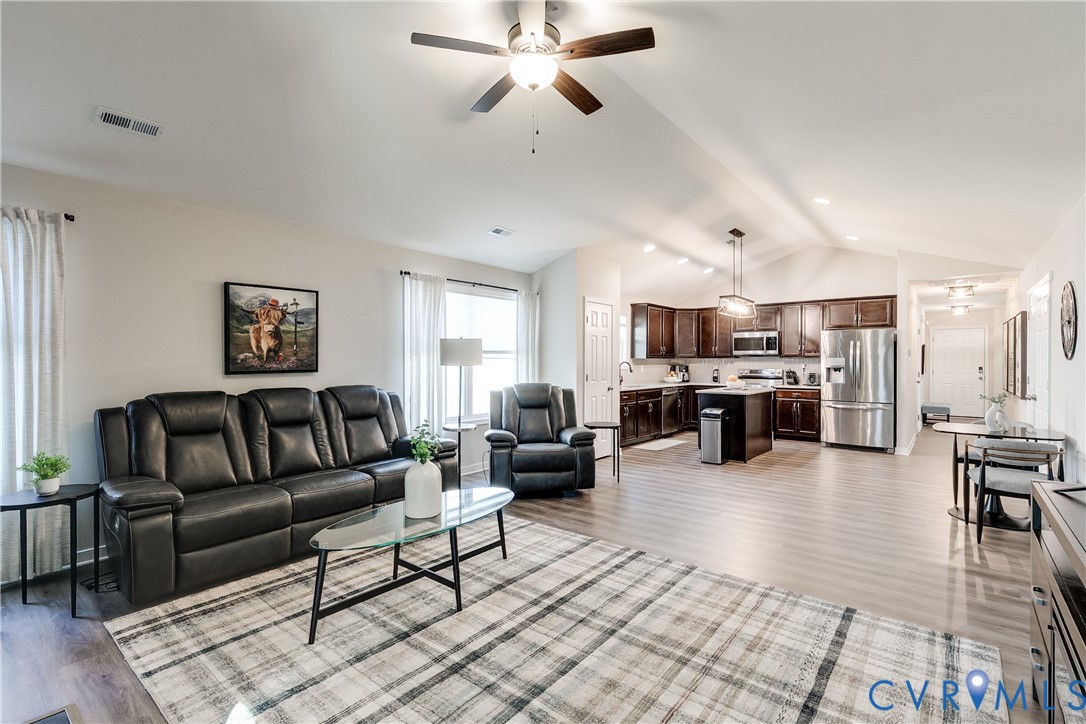 3359 Rock Creek Villa Dr