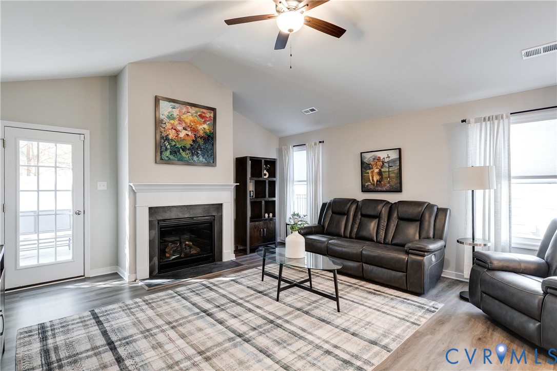 3359 Rock Creek Villa Dr