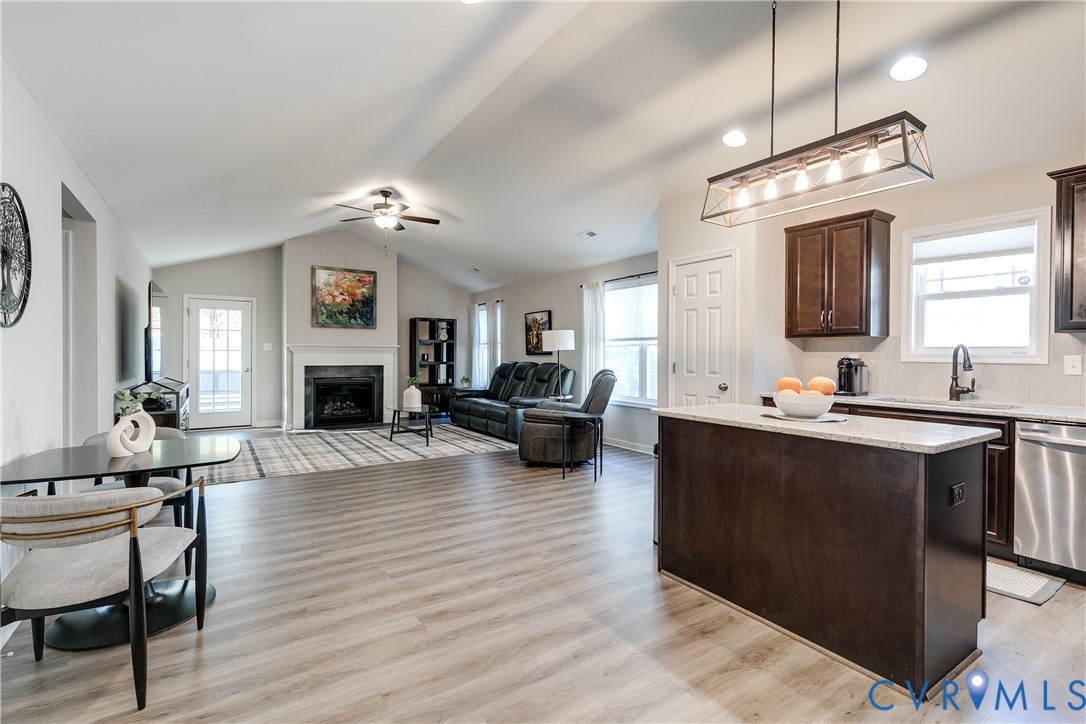 3359 Rock Creek Villa Dr