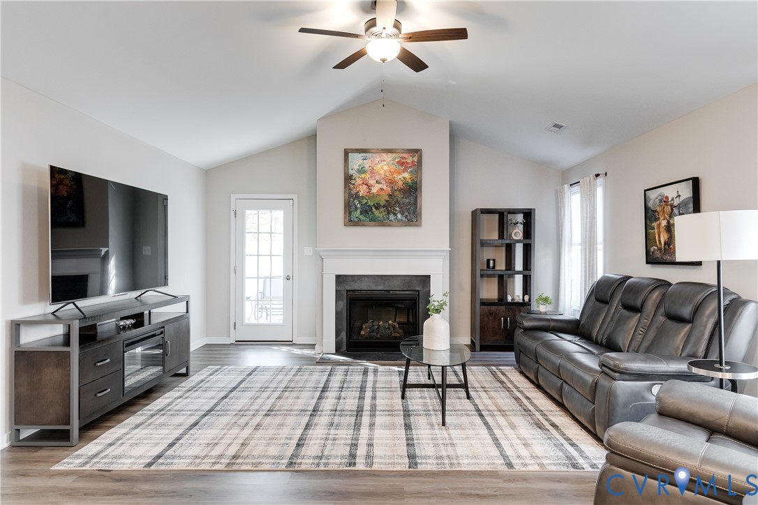 3359 Rock Creek Villa Dr