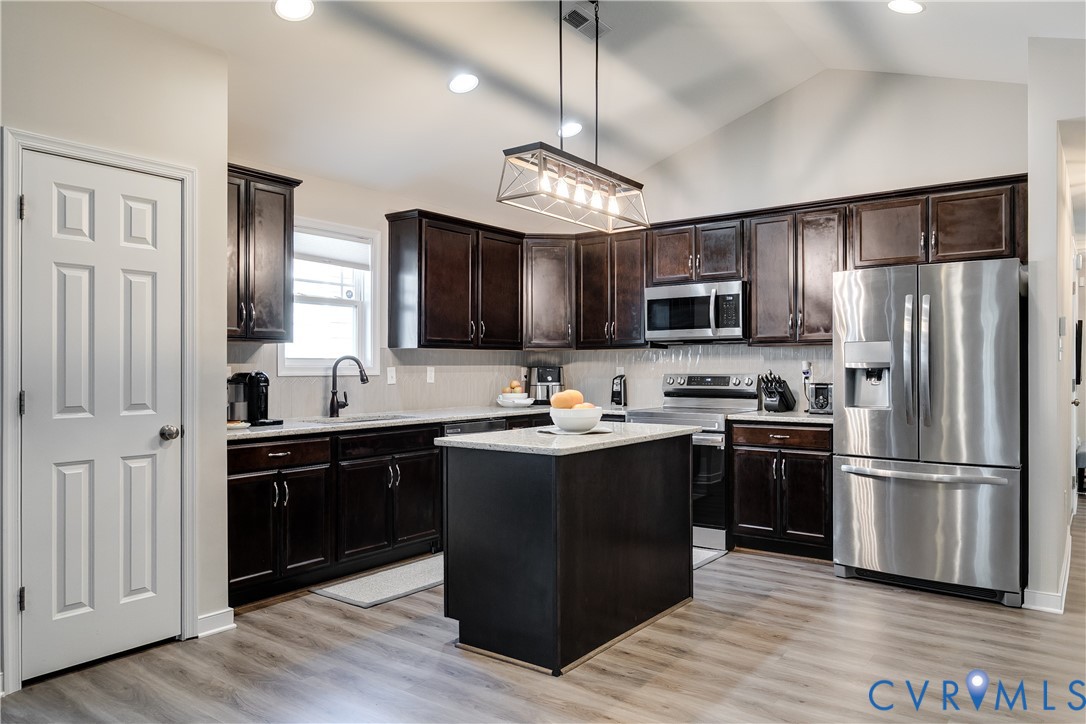 3359 Rock Creek Villa Dr