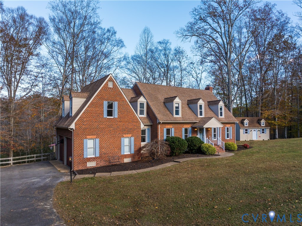 7493 Hidden Lake Cir