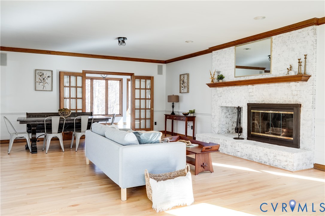 7493 Hidden Lake Cir