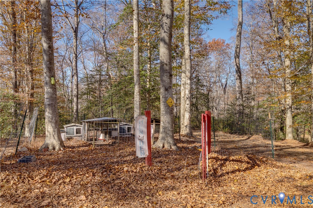 7493 Hidden Lake Cir