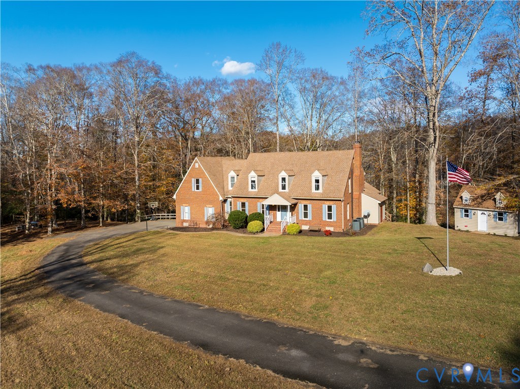 7493 Hidden Lake Cir