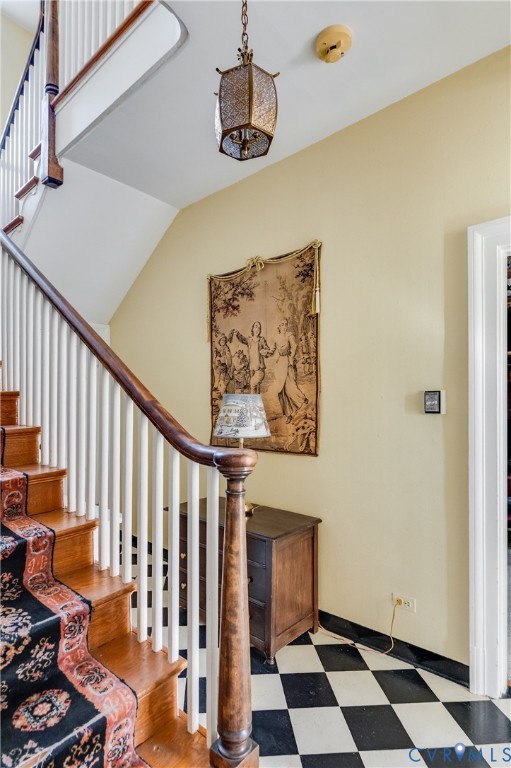1112 Sunset Ave