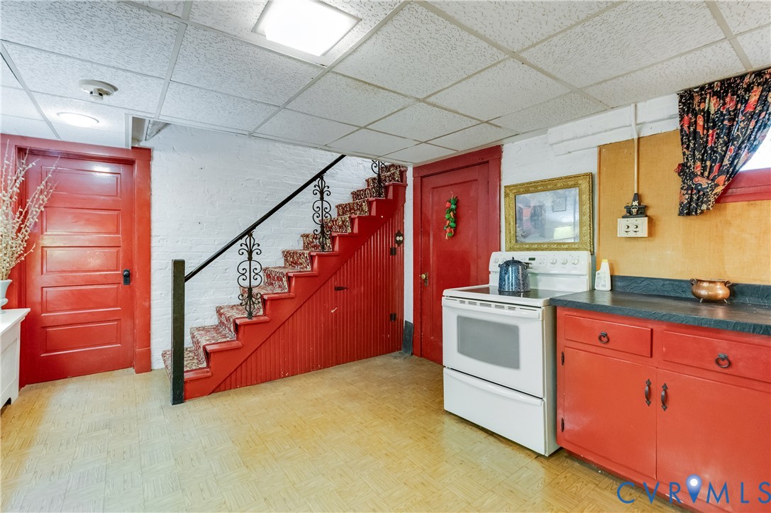 1112 Sunset Ave