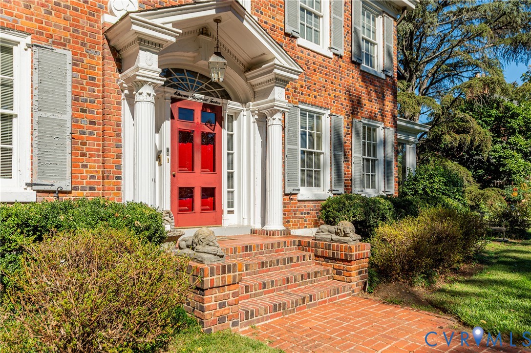 1112 Sunset Ave