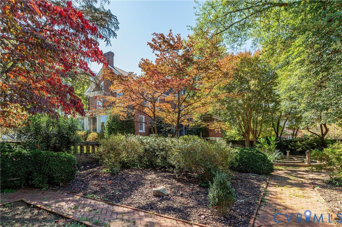 1112 Sunset Ave