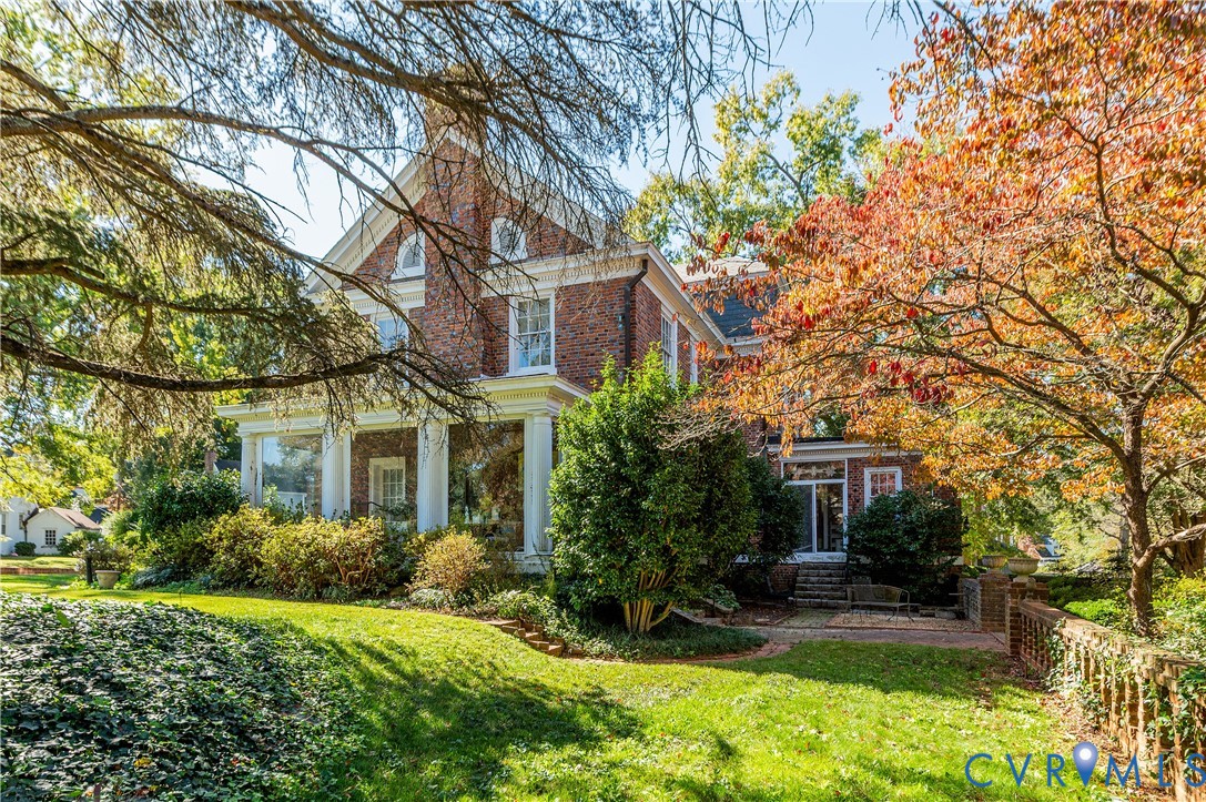 1112 Sunset Ave