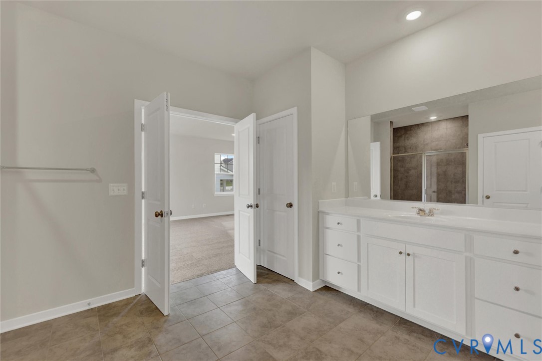 8713 Centerline Dr