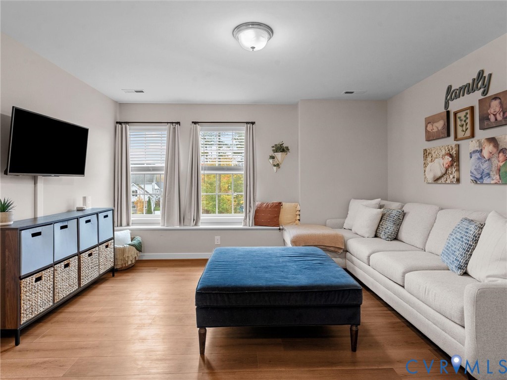 8207 Wolfboro Ct