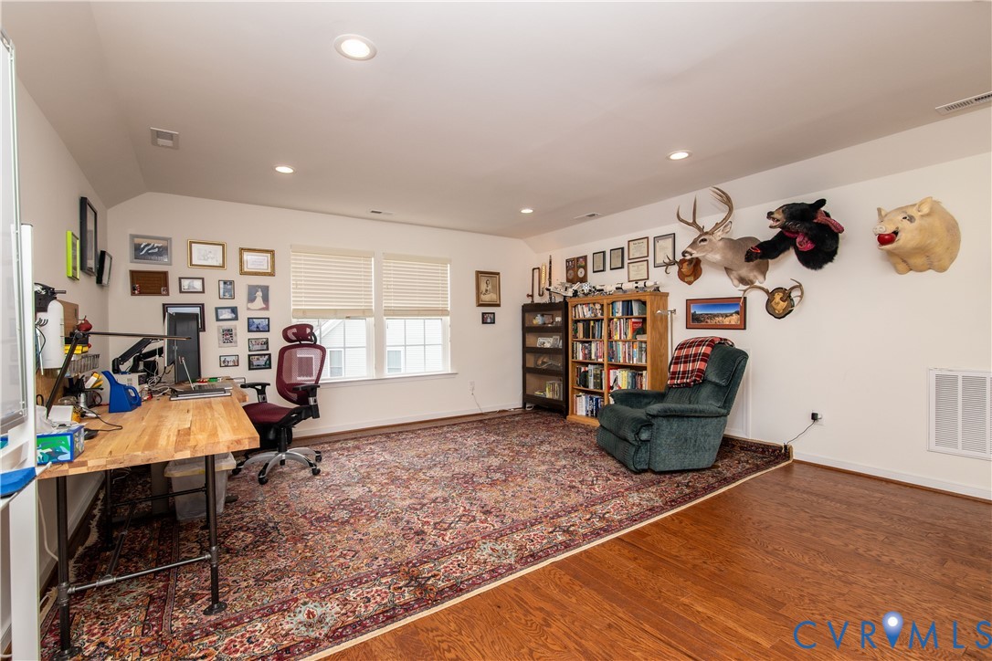 10100 Izer Ct