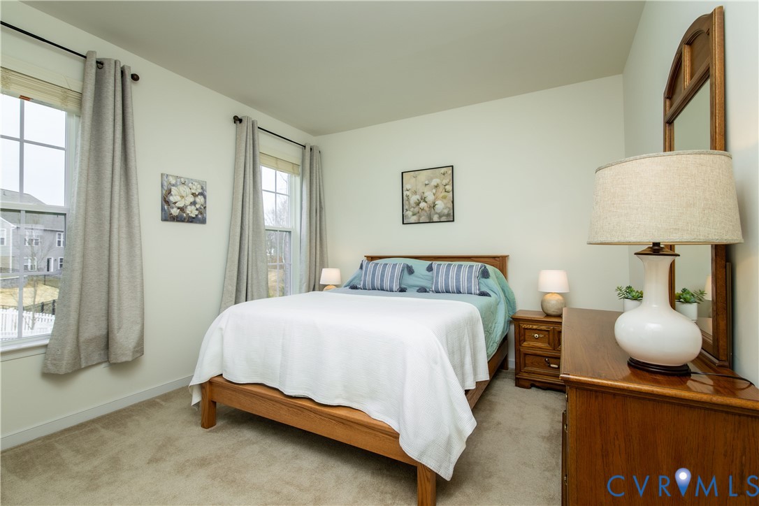 10100 Izer Ct