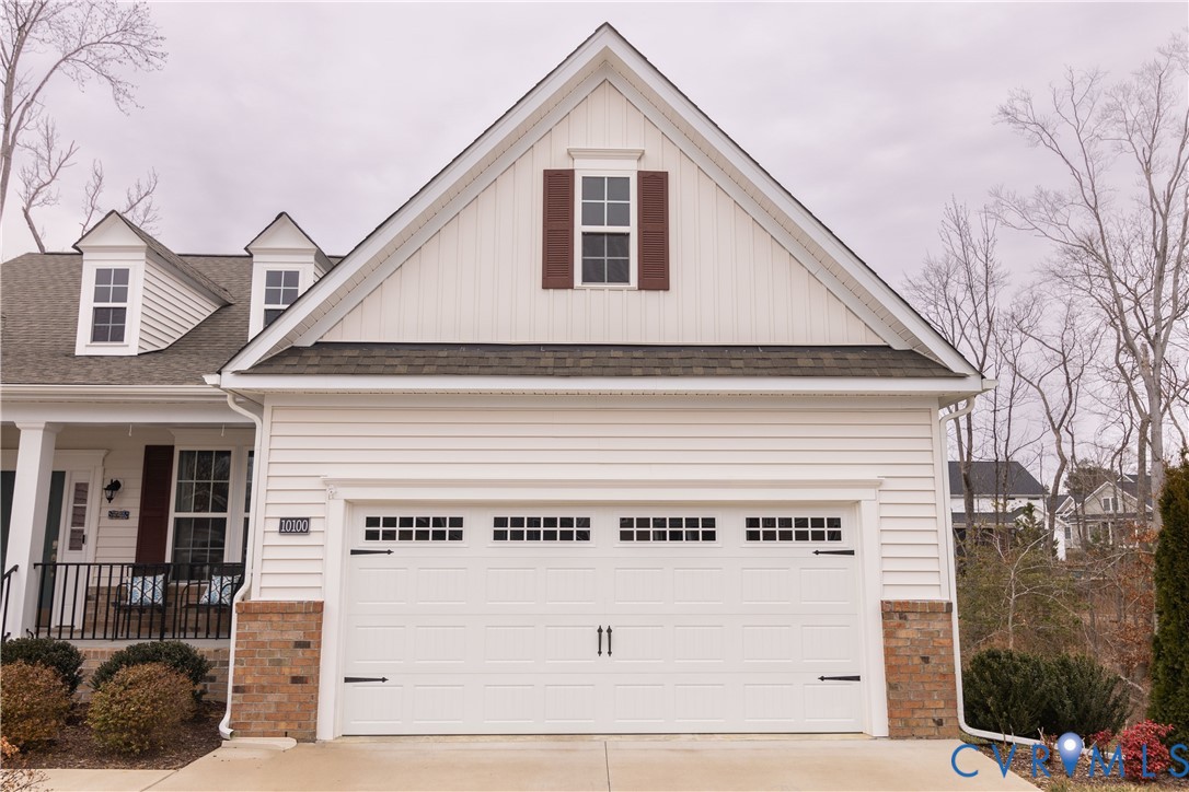 10100 Izer Ct