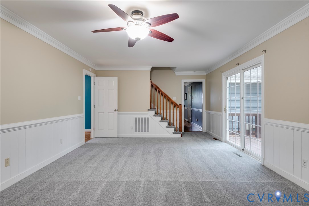1301 Wesanne Ln