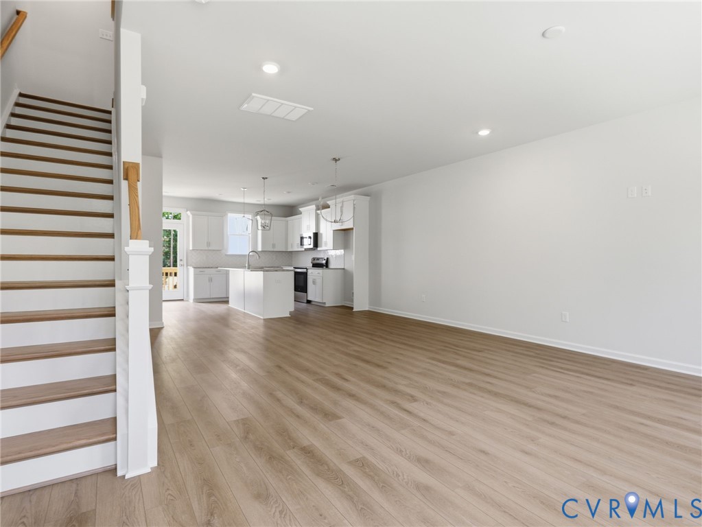 13807 Riverlight Dr