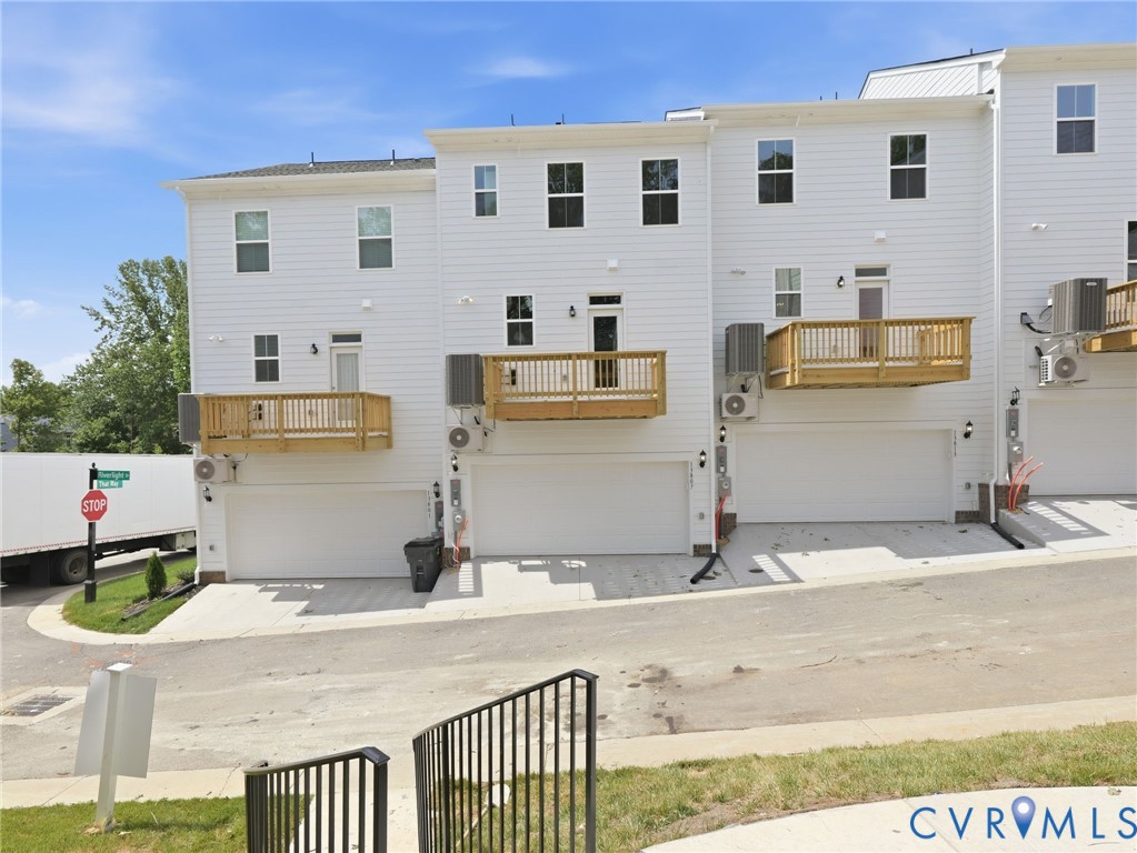 13807 Riverlight Dr