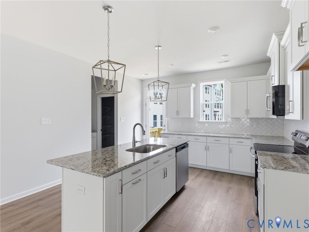 13807 Riverlight Dr