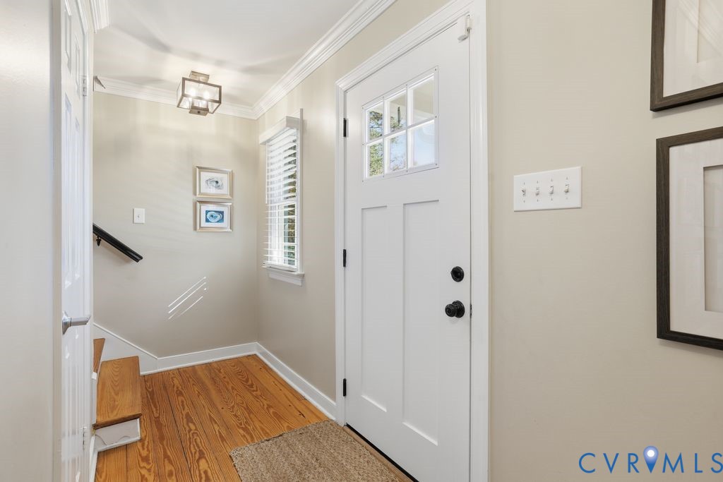 2406 Mountainbrook Dr