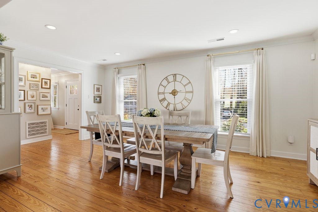 2406 Mountainbrook Dr