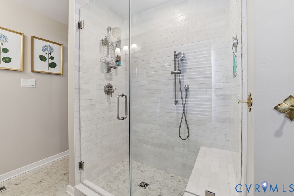 2406 Mountainbrook Dr