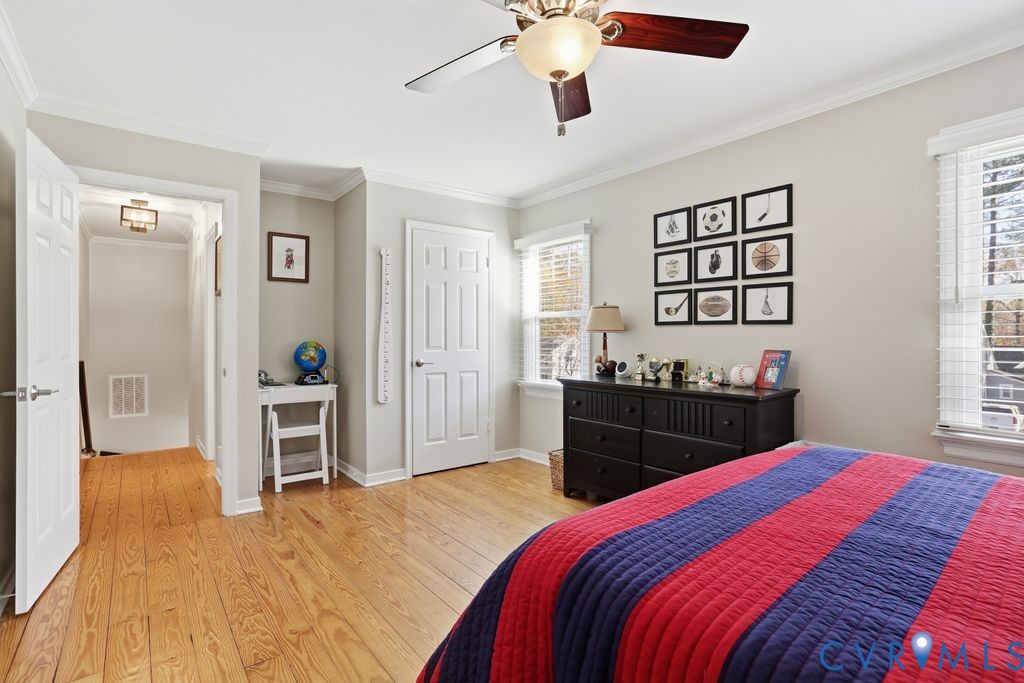 2406 Mountainbrook Dr