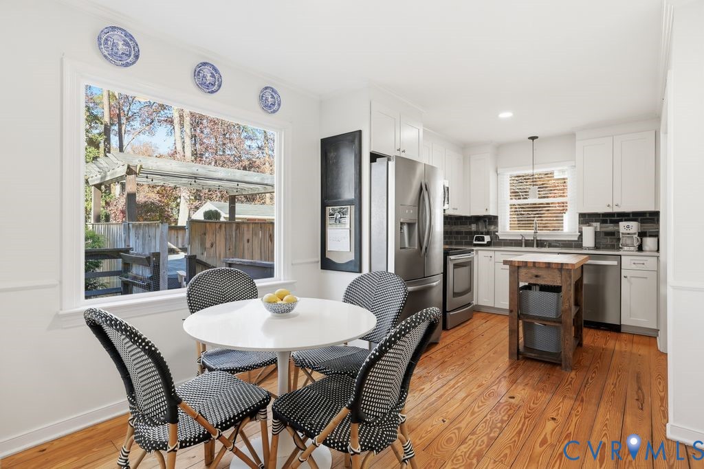 2406 Mountainbrook Dr