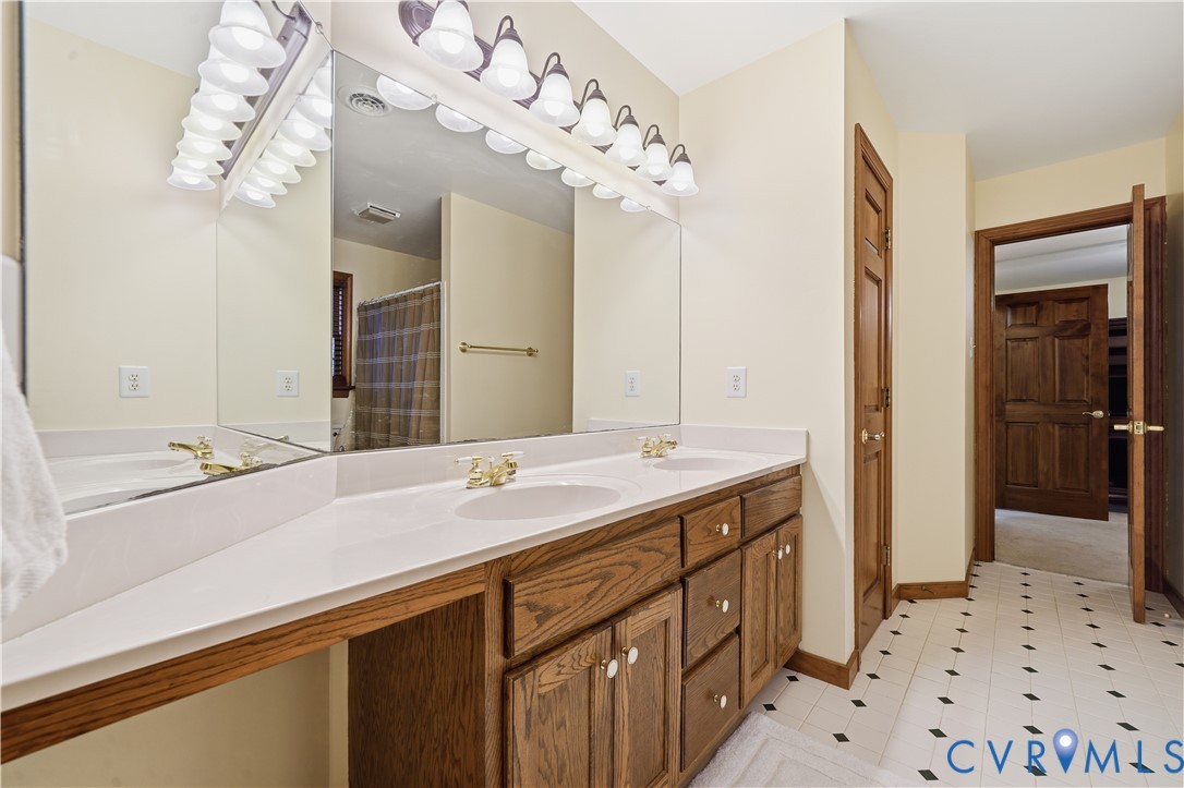 13805 Beechwood Point Cir