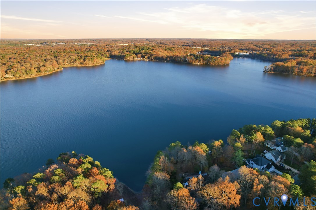 13805 Beechwood Point Cir