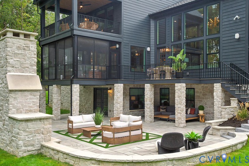 17402 Singing Bird Ct