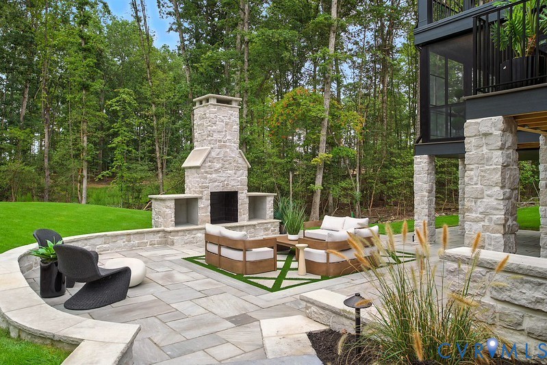 17402 Singing Bird Ct