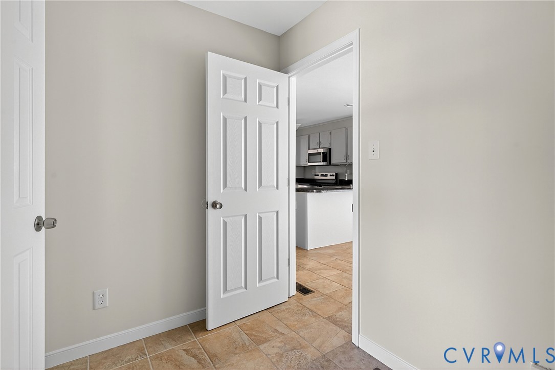 15461 Featherchase Dr