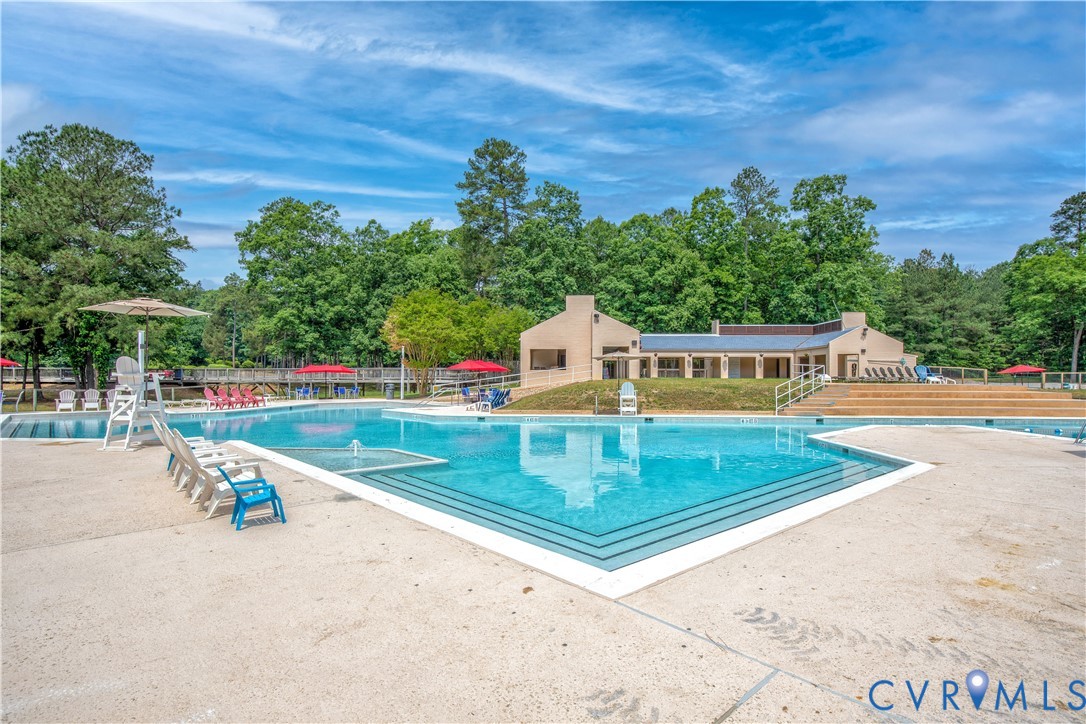 3212 Fox Chase Dr