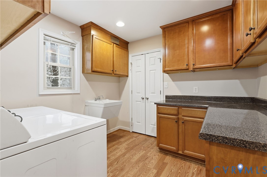 3212 Fox Chase Dr