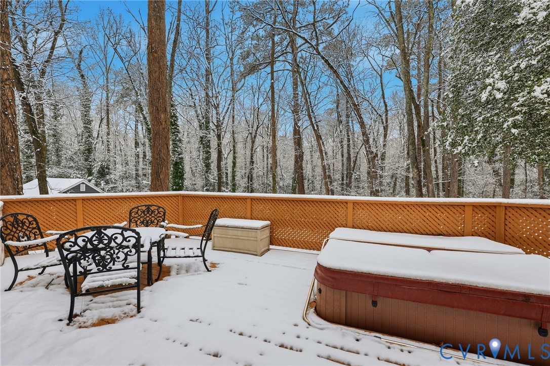 3212 Fox Chase Dr