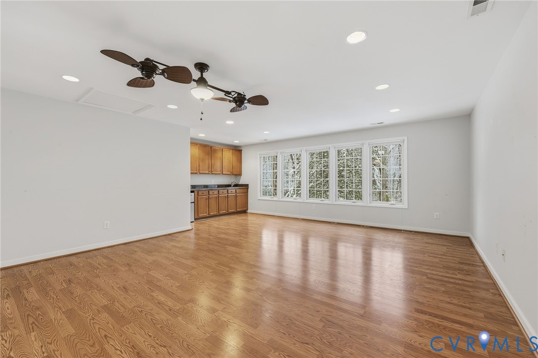 3212 Fox Chase Dr