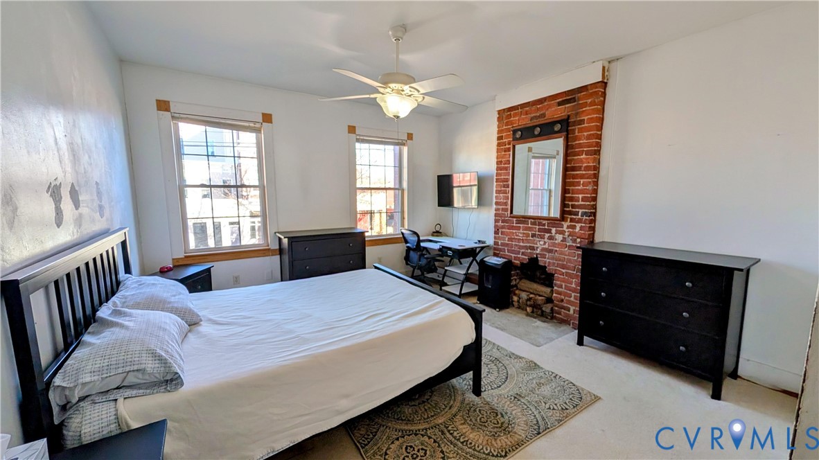 11 W Leigh St