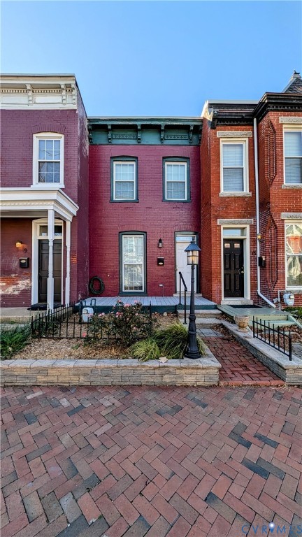 11 W Leigh St
