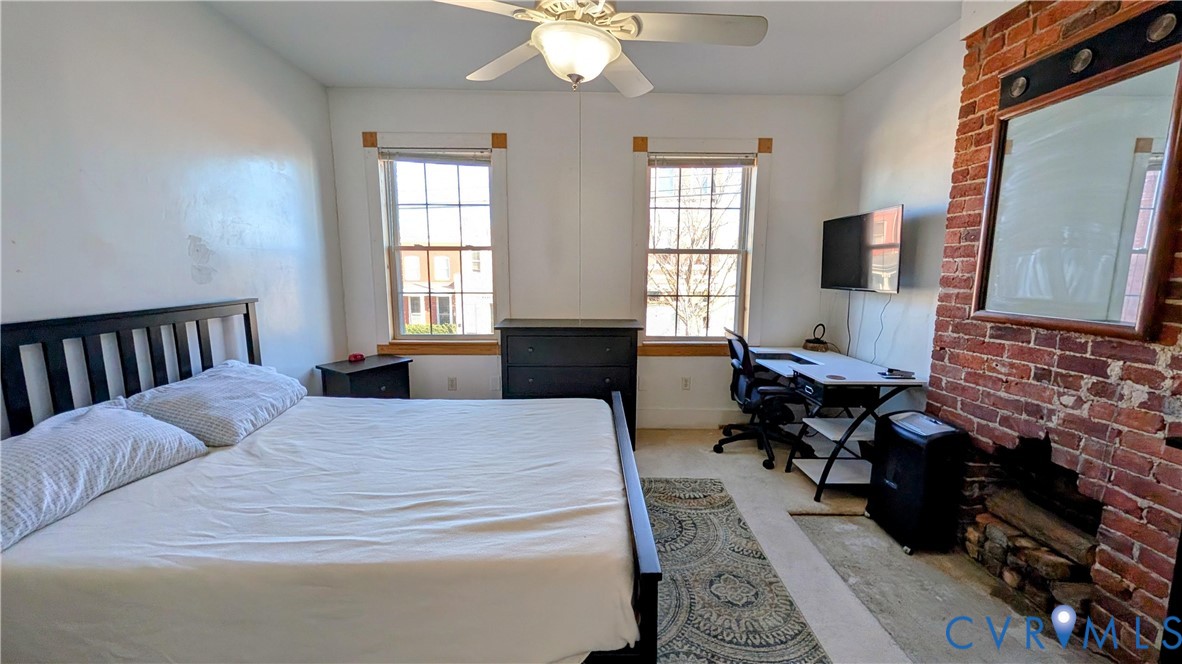 11 W Leigh St