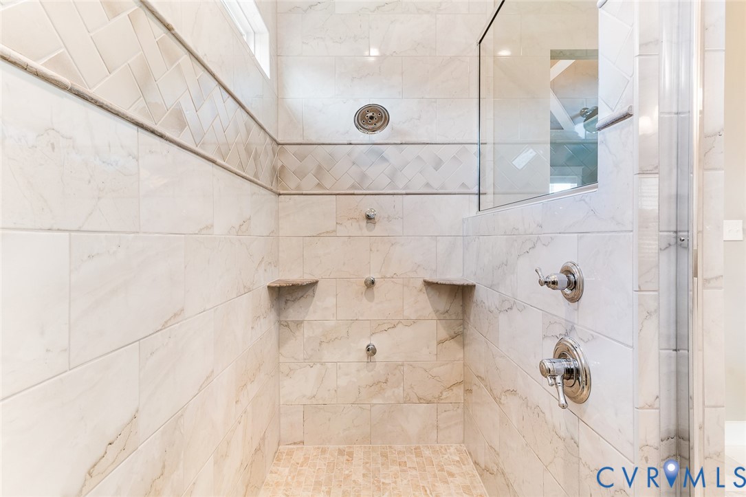 6985 Carden Park Dr