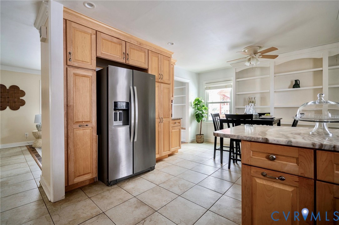 9505 Steamboat Dr