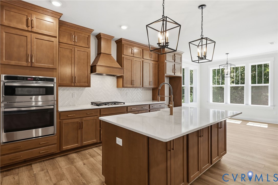 8525 Chimney Rock Dr