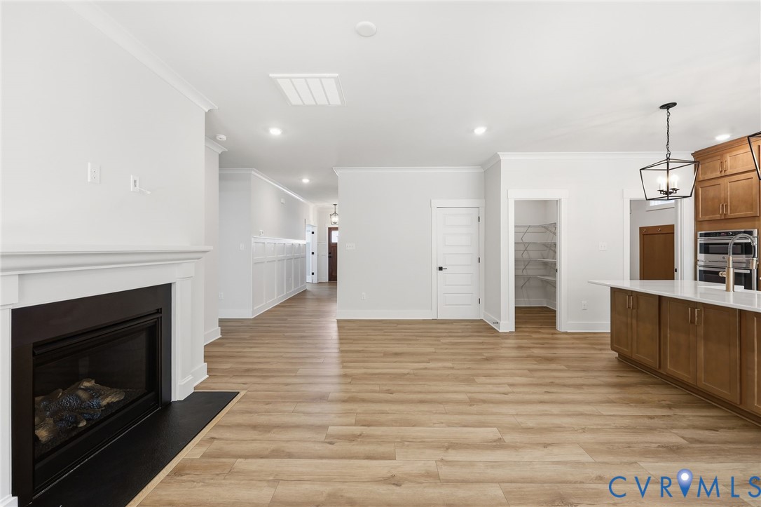 8525 Chimney Rock Dr