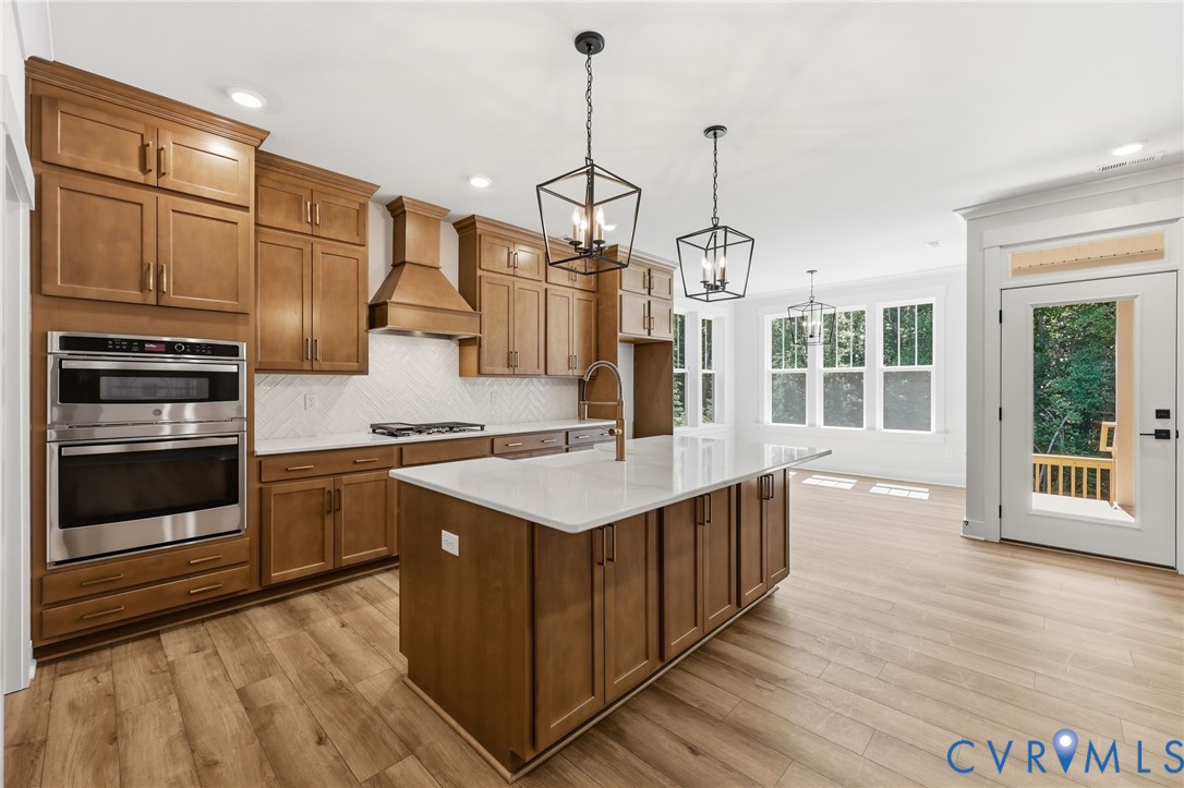 8525 Chimney Rock Dr