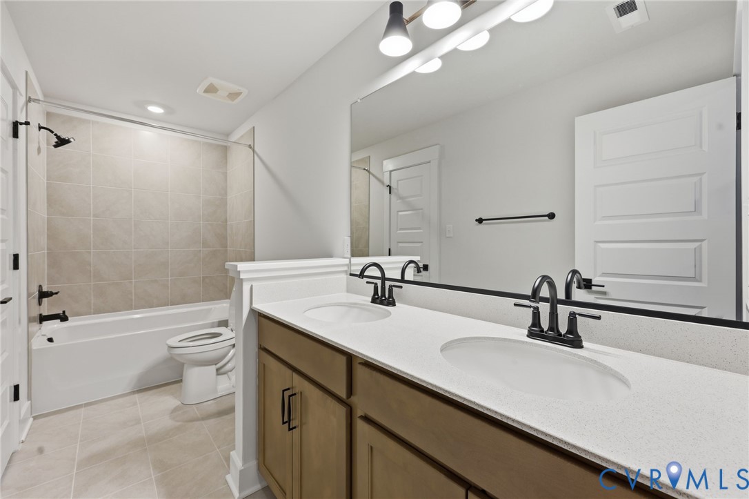 8525 Chimney Rock Dr