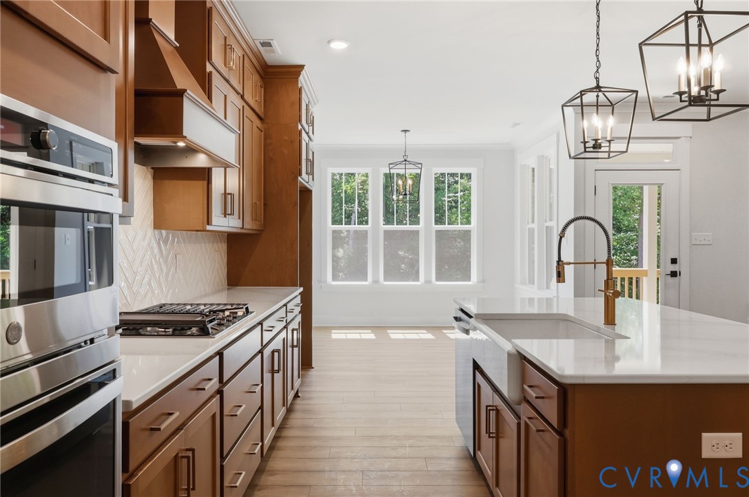 8525 Chimney Rock Dr