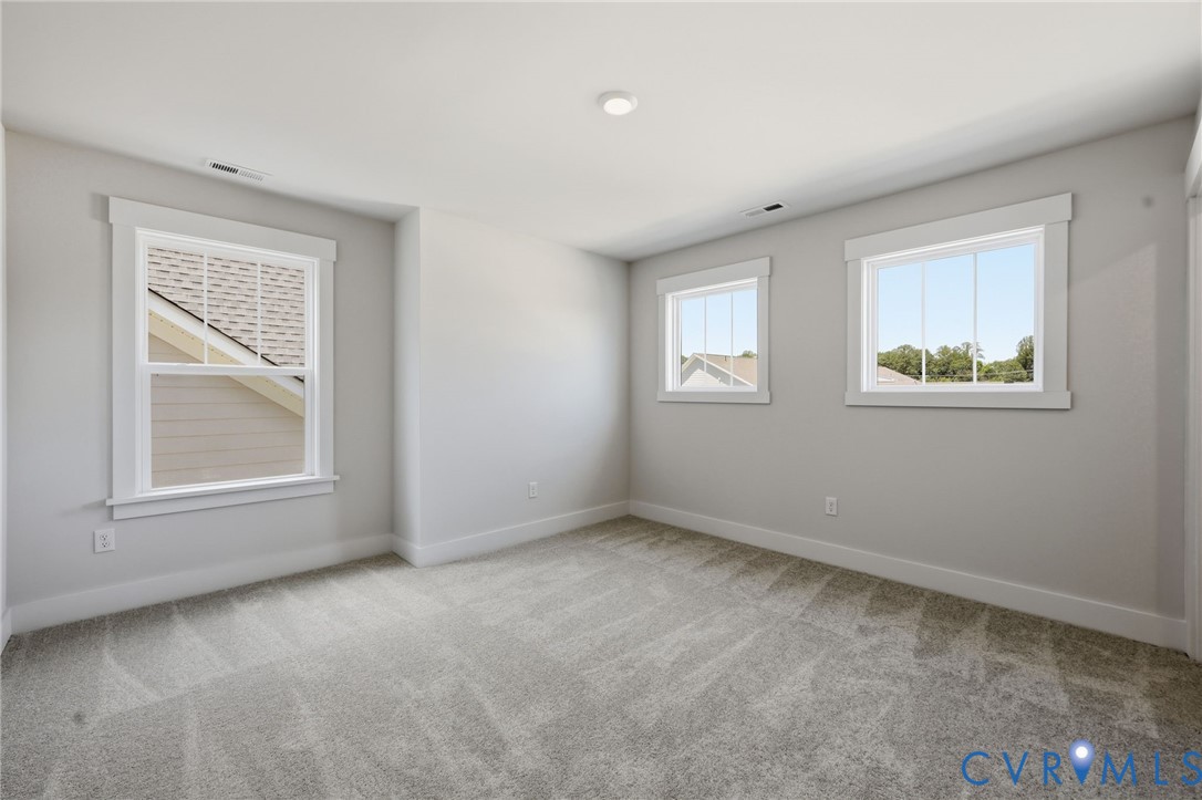 8525 Chimney Rock Dr